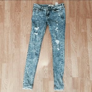 Hollister Acid Wash Ripped Skinny Jeans